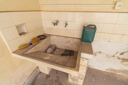 Casa à venda com 120m², 2 quartos e sem vaga Casa à venda com 120m², 2 quartos e sem vagaQuintal e Área de serviço