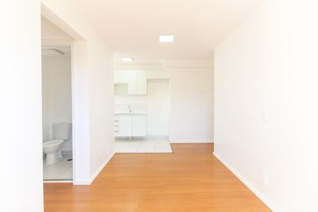 Sala de apartamento para alugar com 2 quartos, 41m² em Jardim Helian, São Paulo
