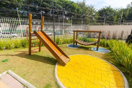 Apartamento para alugar com 41m², 2 quartos e sem vaga Apartamento para alugar com 41m², 2 quartos e sem vagaÁrea comum - Playground