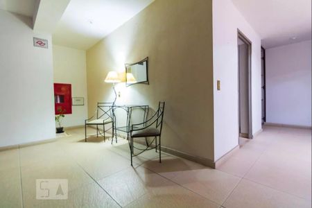 Apartamento à venda com 67m², 2 quartos e 2 vagas Apartamento à venda com 67m², 2 quartos e 2 vagasHall social