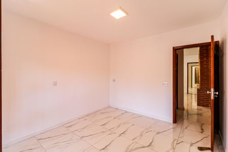 Casa para alugar com 140m², 3 quartos e 2 vagasQuarto