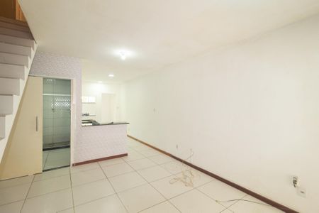 Sala de casa para alugar com 2 quartos, 165m² em Guaratiba, Rio de Janeiro