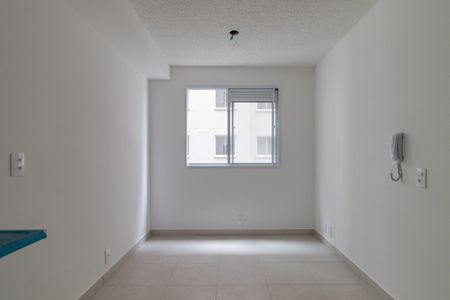 Sala de apartamento para alugar com 1 quarto, 27m² em Parque Industrial Tomas Edson, São Paulo