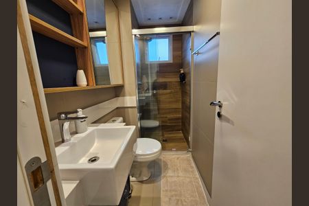 Apartamento à venda com 68m², 2 quartos e 2 vagas Apartamento à venda com 68m², 2 quartos e 2 vagasBanheiro da Suíte