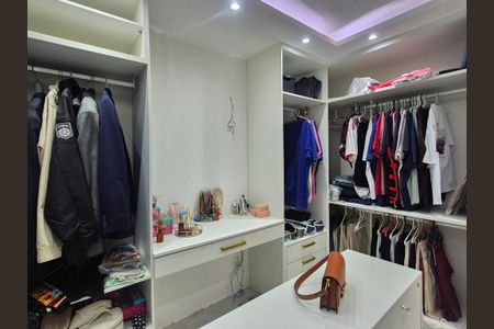 Casa de condomínio à venda com 350m², 5 quartos e 2 vagasCloset suíte 3