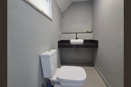 Casa de condomínio à venda com 350m², 5 quartos e 2 vagasLavabo 2