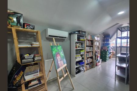 Casa de condomínio à venda com 350m², 5 quartos e 2 vagasSótão 