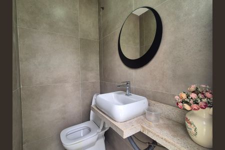 Casa de condomínio à venda com 350m², 5 quartos e 2 vagasLavabo 3