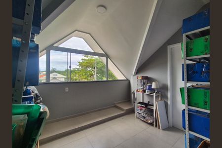 Casa de condomínio à venda com 350m², 5 quartos e 2 vagasSótão 