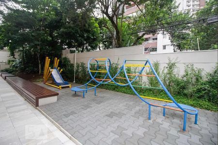 Apartamento à venda com 234m², 2 quartos e 4 vagas Apartamento à venda com 234m², 2 quartos e 4 vagasÁrea comum - Playground