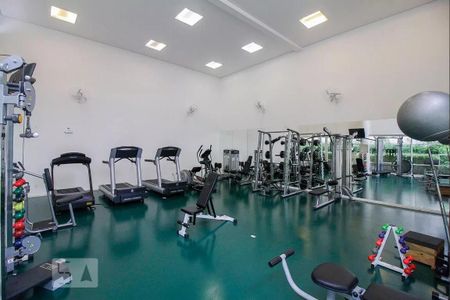 Apartamento à venda com 234m², 2 quartos e 4 vagas Apartamento à venda com 234m², 2 quartos e 4 vagasÁrea comum - Academia
