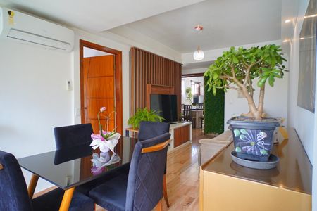 Casa à venda com 277m², 3 quartos e 4 vagasSala