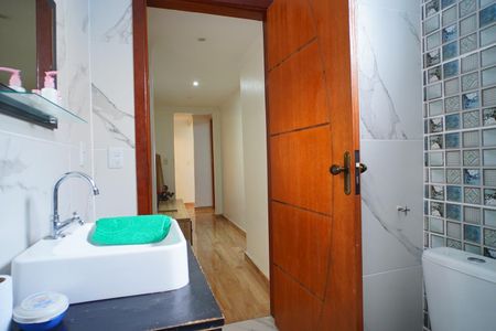 Casa à venda com 277m², 3 quartos e 4 vagasBanheiro 2 - Casa 2