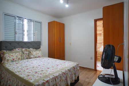 Casa à venda com 277m², 3 quartos e 4 vagasQuarto - Casa 2