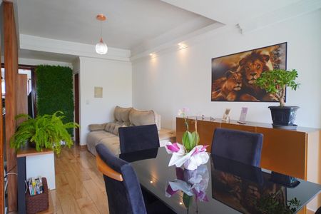 Casa à venda com 277m², 3 quartos e 4 vagasSala