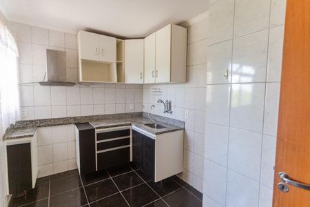 Apartamento para alugar com 62m², 2 quartos e 2 vagasCozinha