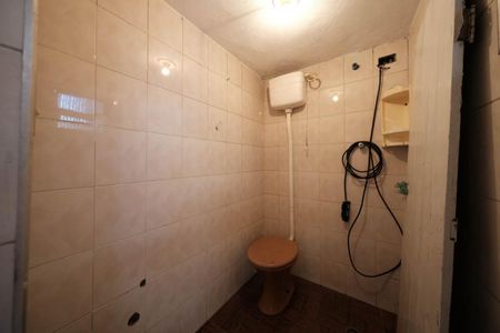 Casa para alugar com 200m², 4 quartos e 2 vagasBanheiro de Serviço