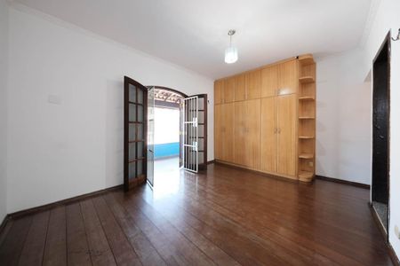 Casa para alugar com 200m², 4 quartos e 2 vagasSuíte