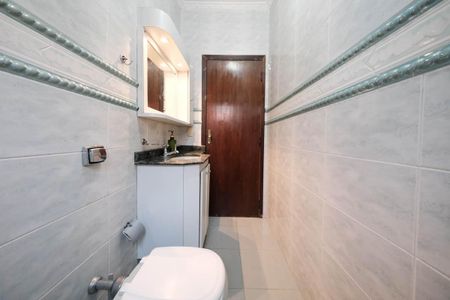 Casa para alugar com 200m², 4 quartos e 2 vagasLavabo