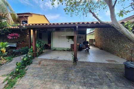 Casa à venda com 200m², 3 quartos e 2 vagas