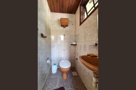 Casa à venda com 200m², 3 quartos e 2 vagas