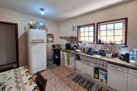 Casa à venda com 200m², 3 quartos e 2 vagas