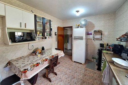 Casa à venda com 200m², 3 quartos e 2 vagas