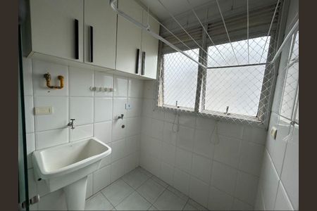 Apartamento à venda com 2 quartos, 55m² em Jardim Ester Yolanda, São Paulo