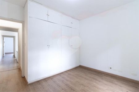 Casa à venda com 269m², 3 quartos e 2 vagas