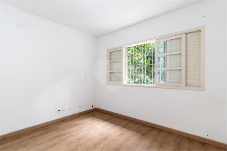 Casa à venda com 269m², 3 quartos e 2 vagas