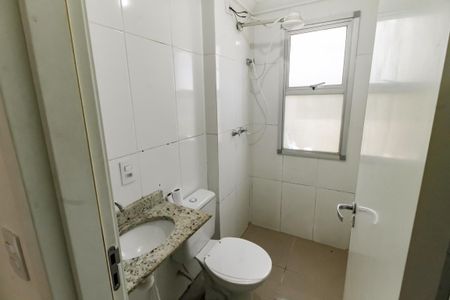Banheiro de apartamento para alugar com 2 quartos, 60m² em Jardim Catanduva, São Paulo