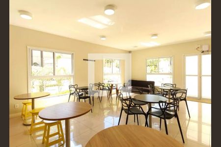 Apartamento para alugar com 45m², 2 quartos e sem vagaÁrea comum - Salão de festas