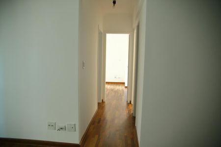 Apartamento à venda com 69m², 3 quartos e 2 vagasCorredor dos quartos 