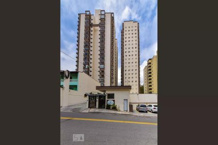 Apartamento à venda com 69m², 3 quartos e 2 vagas Apartamento à venda com 69m², 3 quartos e 2 vagasFachada e portaria