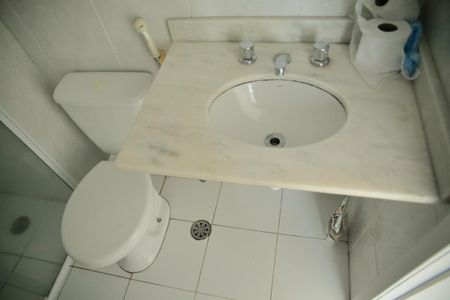 Apartamento à venda com 69m², 3 quartos e 2 vagasBanheiro 