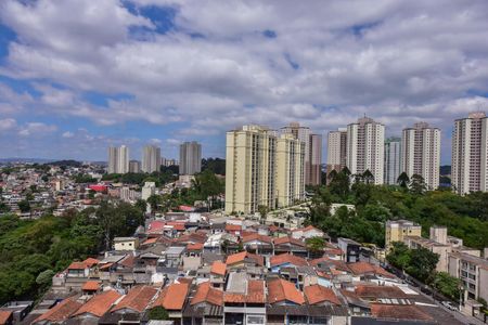 Vista do Quarto 1 de apartamento para alugar com 2 quartos, 78m² em Chácara Agrindus, Taboão da Serra