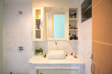 Apartamento à venda com 75m², 3 quartos e 2 vagasBanheiro Social