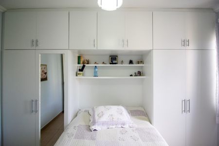Apartamento à venda com 75m², 3 quartos e 2 vagasQuarto 3
