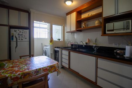 Apartamento à venda com 75m², 3 quartos e 2 vagasCozinha