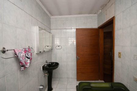 Casa à venda com 179m², 3 quartos e 2 vagasBanheiro da Suíte