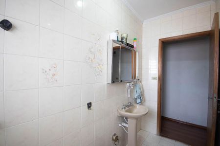 Casa à venda com 179m², 3 quartos e 2 vagasBanheiro 2