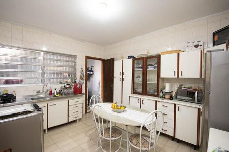 Casa à venda com 179m², 3 quartos e 2 vagasCozinha 