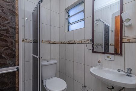 Casa para alugar com 150m², 3 quartos e 1 vaga Casa para alugar com 150m², 3 quartos e 1 vagaBanheiro da Suíte 1