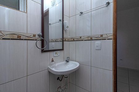 Casa para alugar com 150m², 3 quartos e 1 vaga Casa para alugar com 150m², 3 quartos e 1 vagaBanheiro da Suíte 1