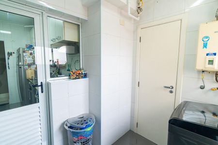 Apartamento à venda com 79m², 3 quartos e 1 vagaÁrea de Serviço