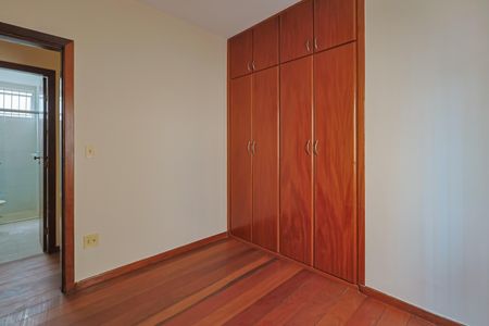 Apartamento à venda com 90m², 3 quartos e 2 vagas Apartamento à venda com 90m², 3 quartos e 2 vagasQuarto 1