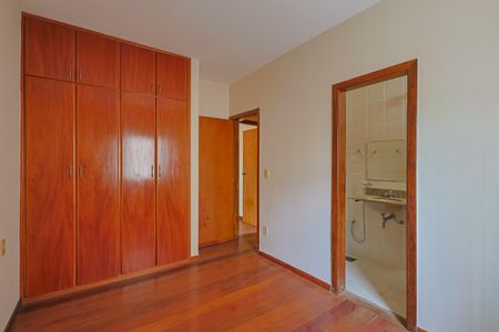 Apartamento à venda com 90m², 3 quartos e 2 vagas Apartamento à venda com 90m², 3 quartos e 2 vagasQuarto 3 - Suíte