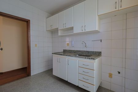 Apartamento à venda com 90m², 3 quartos e 2 vagas Apartamento à venda com 90m², 3 quartos e 2 vagasCozinha