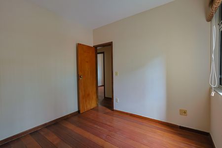 Apartamento à venda com 90m², 3 quartos e 2 vagas Apartamento à venda com 90m², 3 quartos e 2 vagasQuarto 2