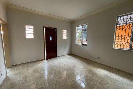 Sala de casa para alugar com 3 quartos, 200m² em Vila Meriti, Duque de Caxias